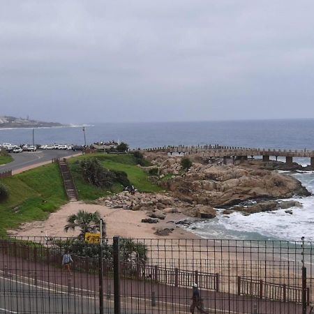 מרגייט Whale Rock, Modern Beachfront Apartment מראה חיצוני תמונה
