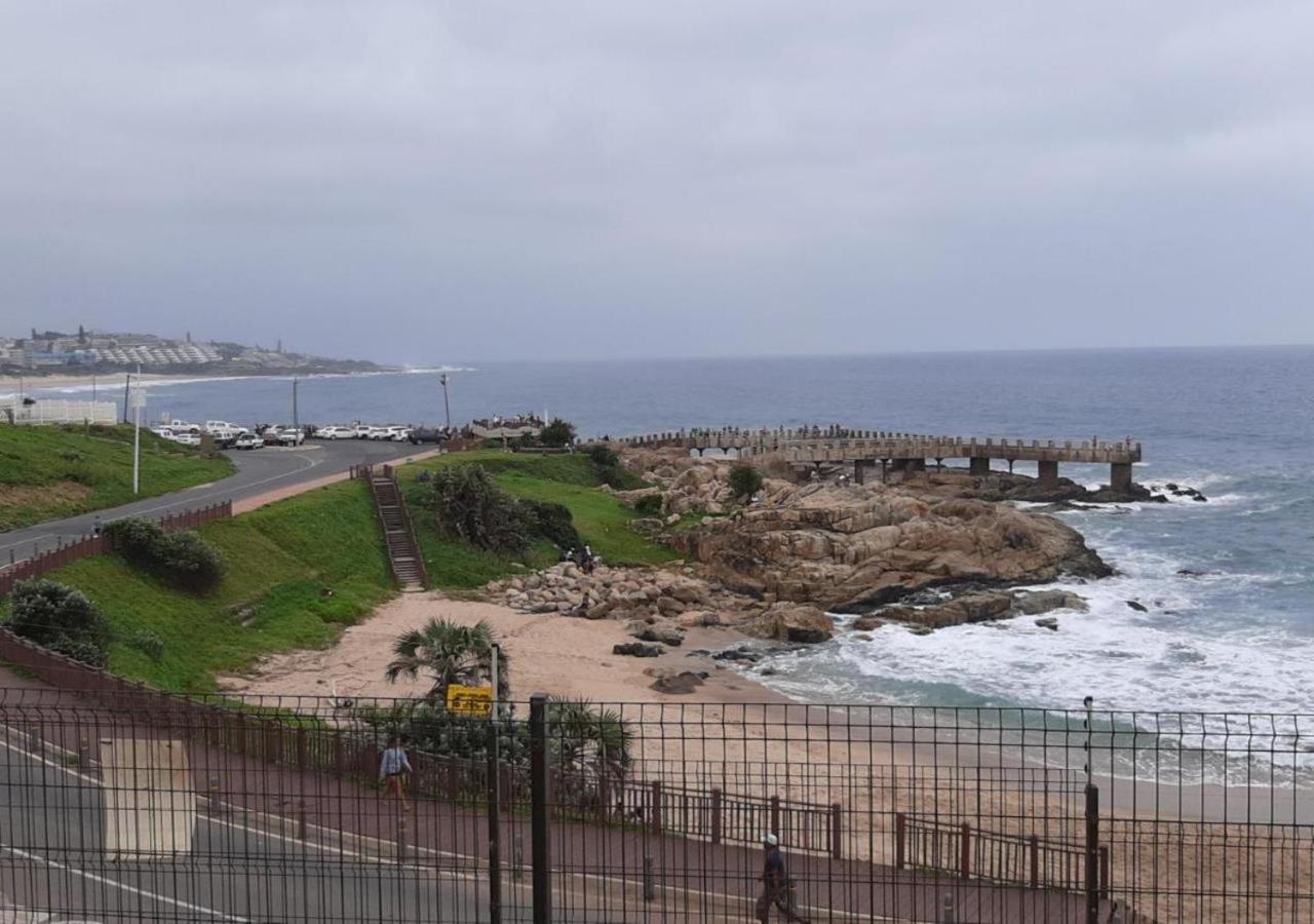 מרגייט Whale Rock, Modern Beachfront Apartment מראה חיצוני תמונה