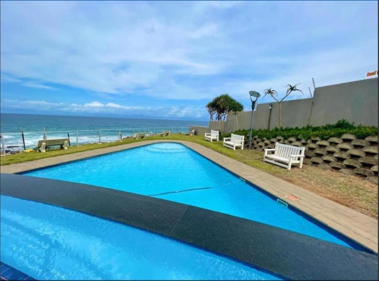 מרגייט Whale Rock, Modern Beachfront Apartment מראה חיצוני תמונה